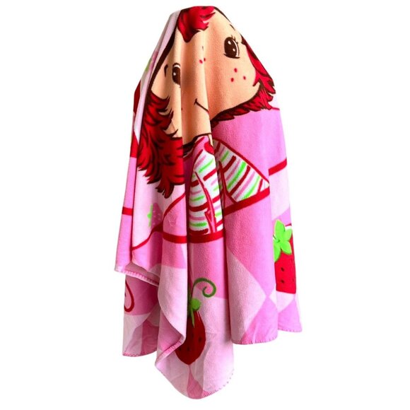 Vintage 2003 Strawberry Shortcake Blanket Throw 62 in x 44 Y2K Christmas Gift - Picture 5 of 12